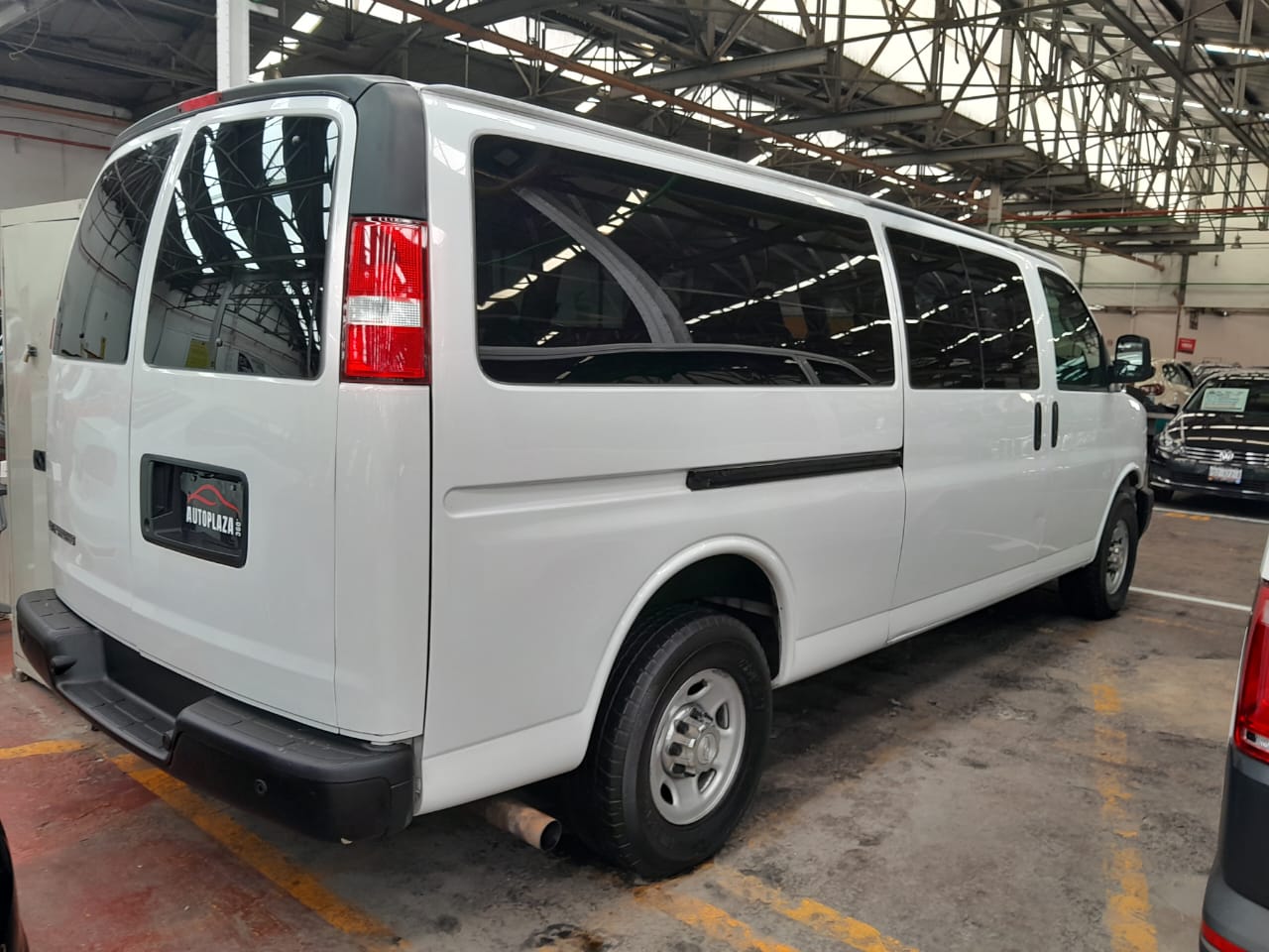 Chevrolet Express Van 2017 At
